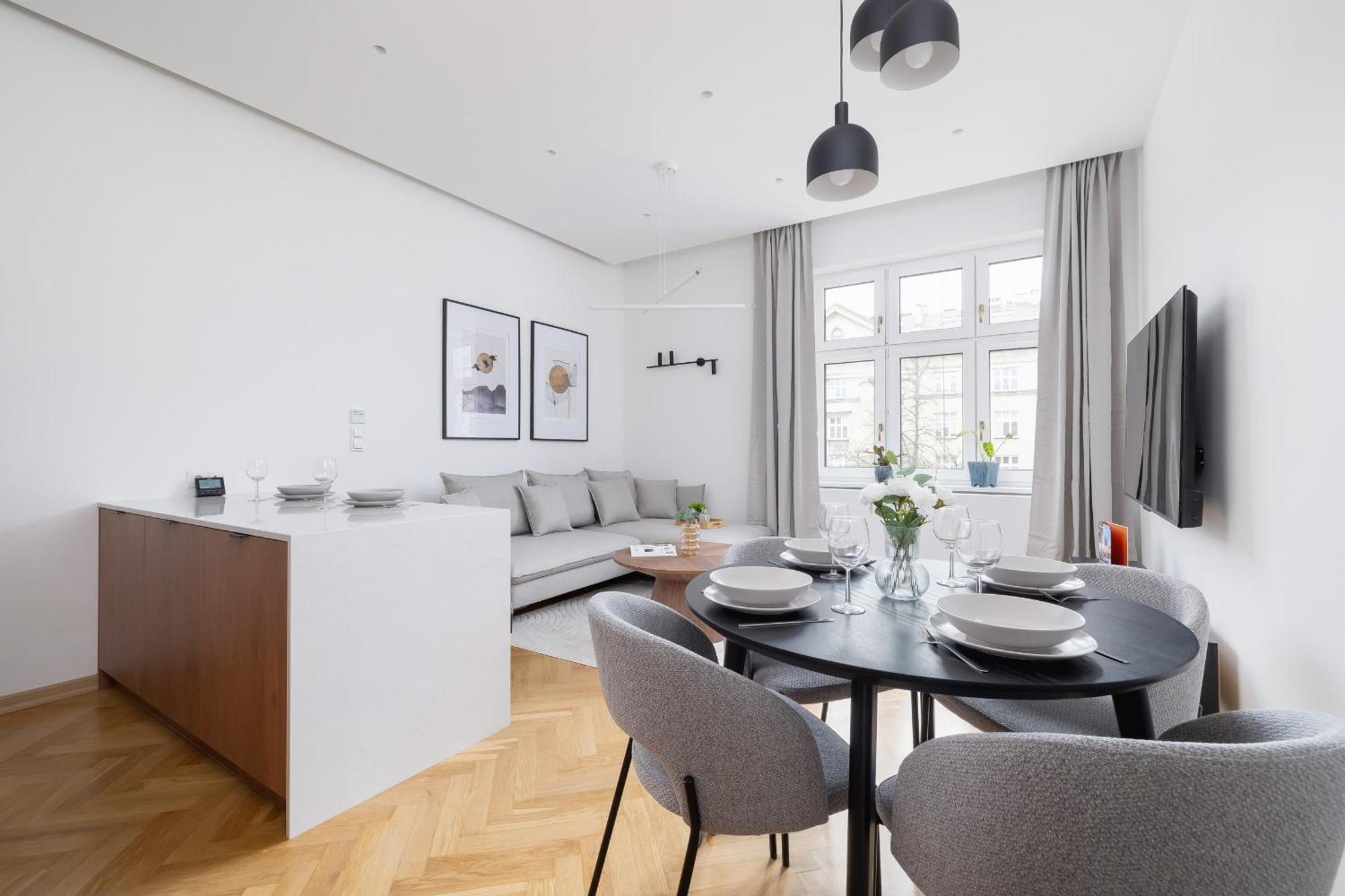 Slowackiego Elegant By Renters *