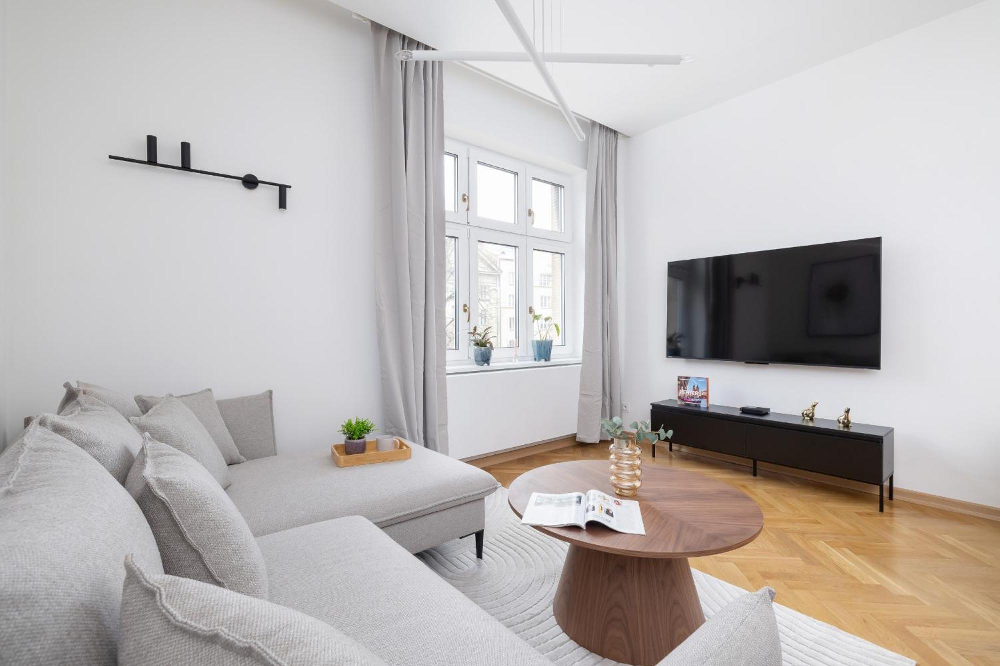 Slowackiego Elegant By Renters *