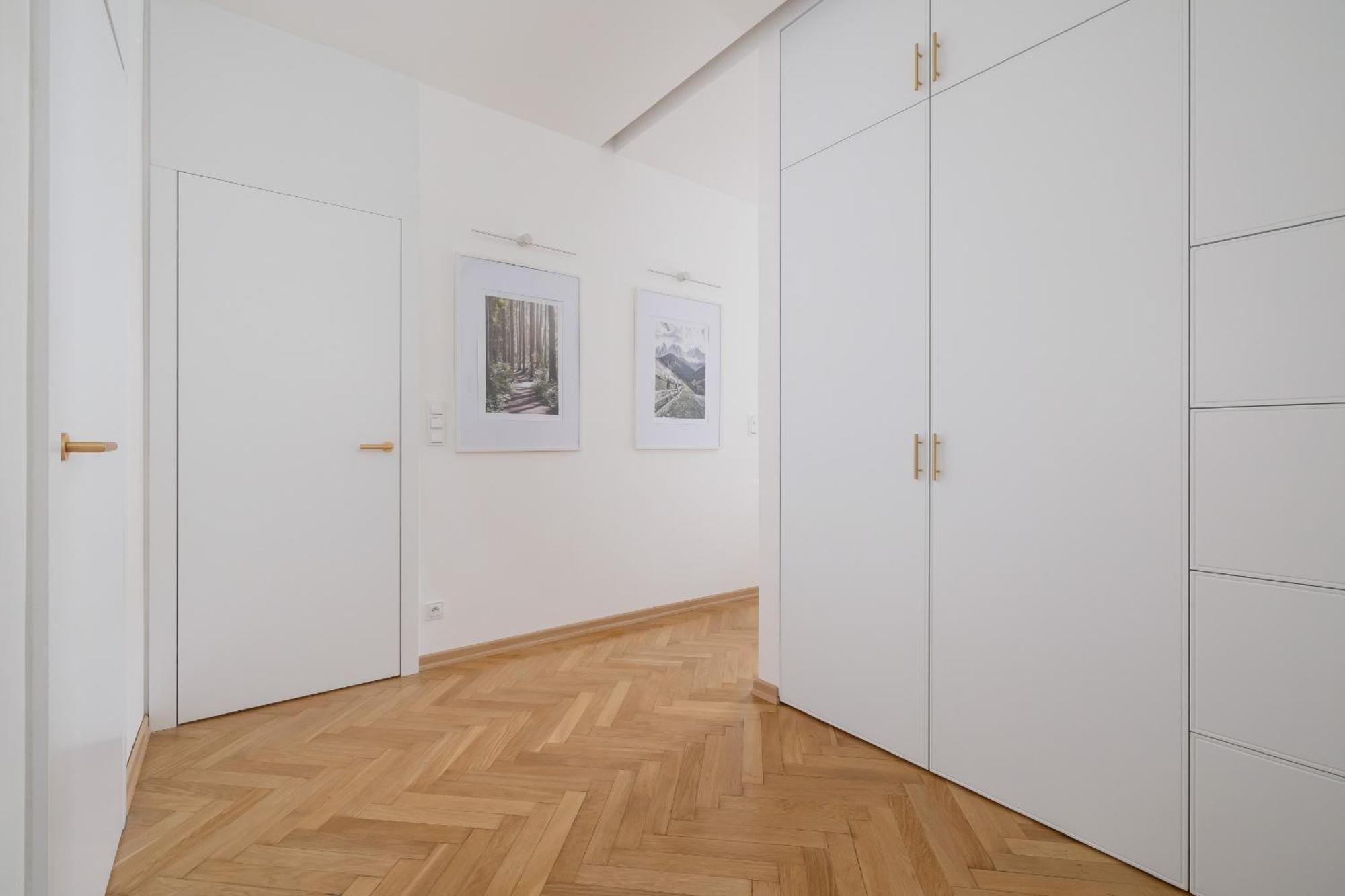 Slowackiego Elegant By Renters Apartment