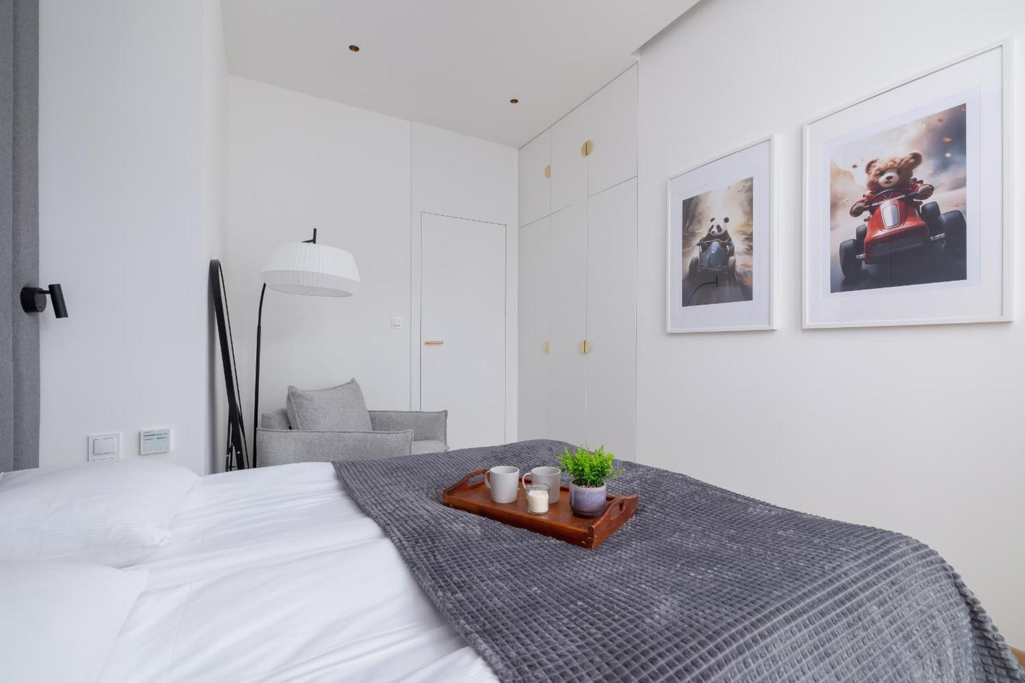 Apartment Slowackiego Elegant By Renters