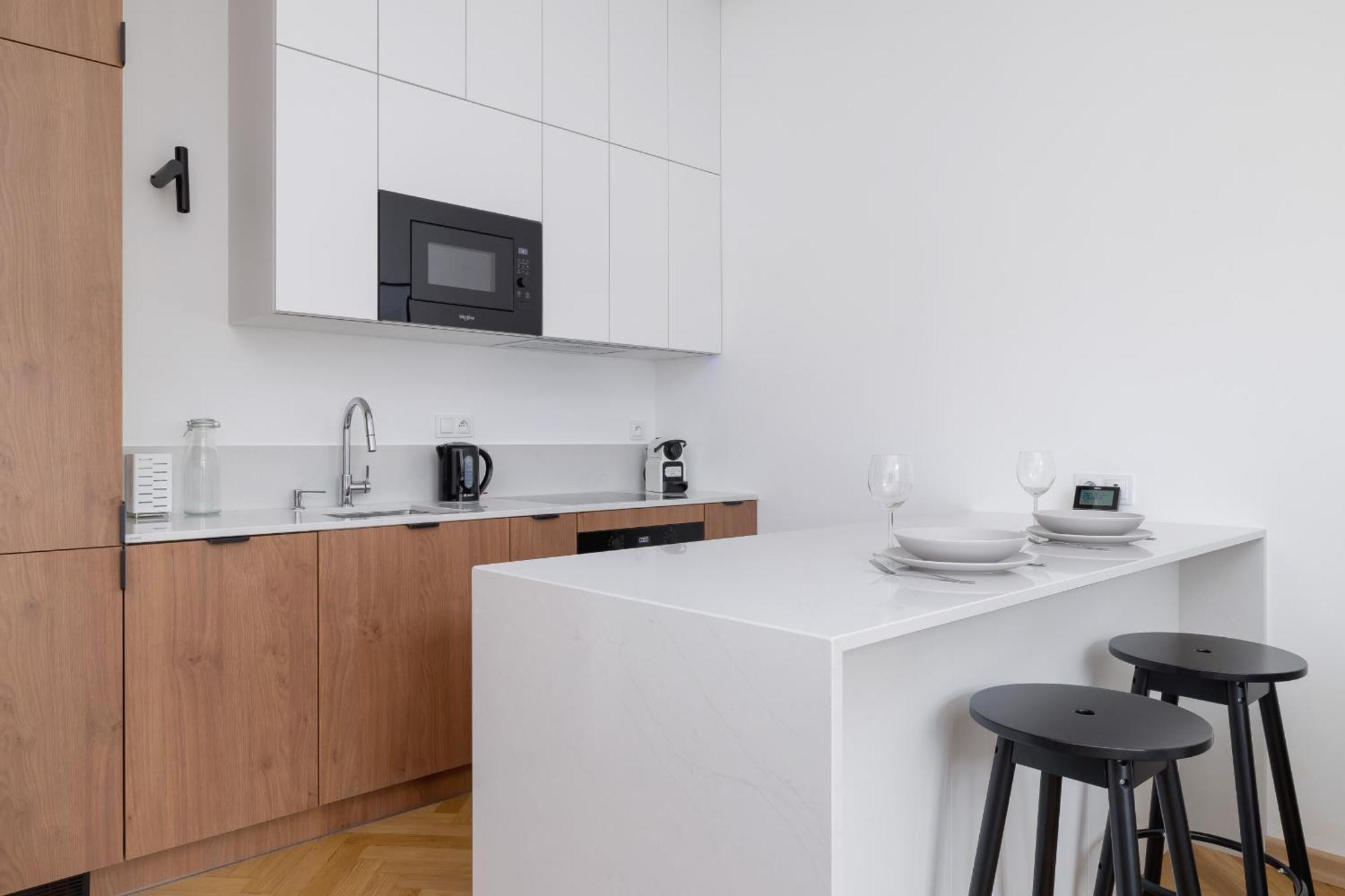 Slowackiego Elegant By Renters Apartment